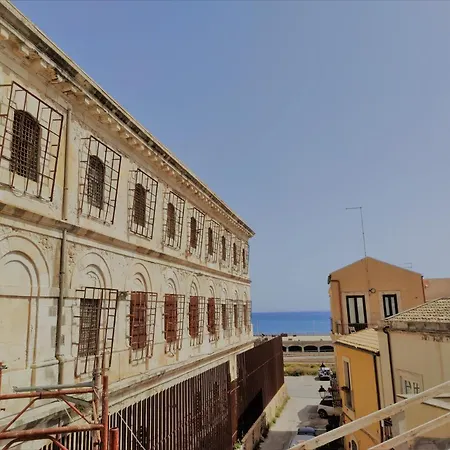 Suite Bagnara- Ortigia Holidays Syracuse Exterior photo